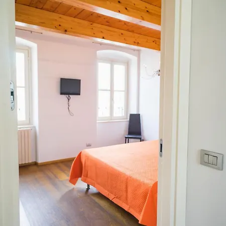 P&p Tiraboschi Lägenhet Bergamo